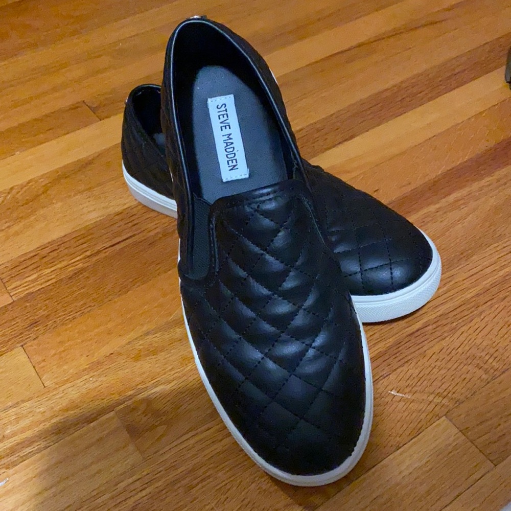 Steve Madden slip on shoes